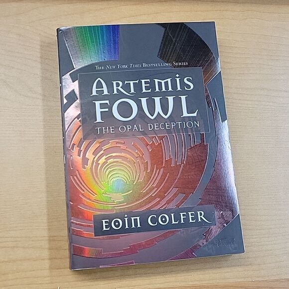 5 Artemis Fowl series books - Picture 4 of 9